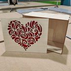 Декоративные и сборные конструкции, выставочные стенды, подиумы, витрины, разборные декорации, элементы декора.